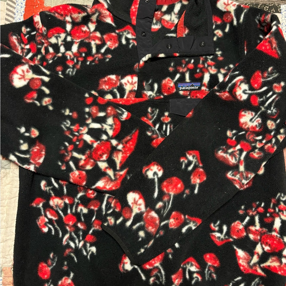 Patagonia Women’s Mushroom Forest Synchilla